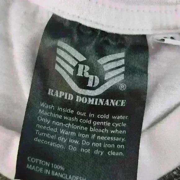 MEN'S GRAPHIC TEE SHIRT SIZE MED - Picture 3 of 6